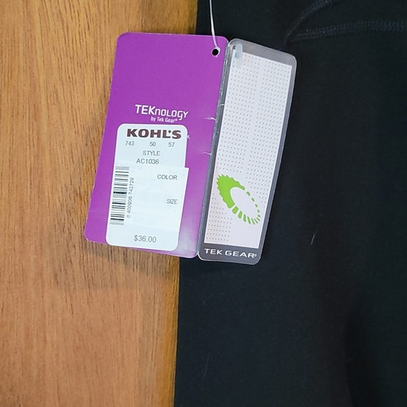 NWT Exercise Shape Capris - Picture 4 of 5